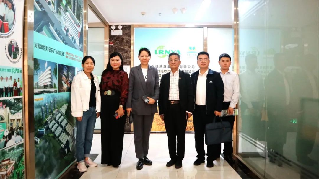 【集團(tuán)動(dòng)態(tài)】新疆喀什市委常委、副市長，中亞南亞工業(yè)園區(qū)黨工委委員、管委會(huì)副主任馬翔一行蒞臨綠然農(nóng)業(yè)集團(tuán)考察